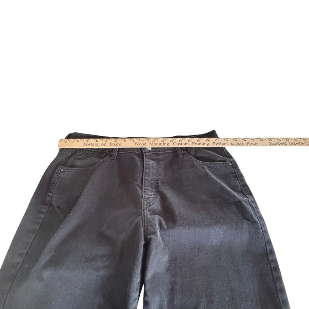 Levi's 515 Bermuda Shorts Womens Size 14 Black Denim Rhinestone Pockets Stretch